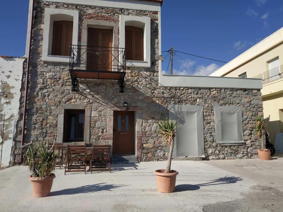 Two-Storey House In Kardamyla Mármaron Esterno foto